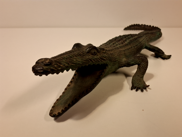 Bronze krokodille